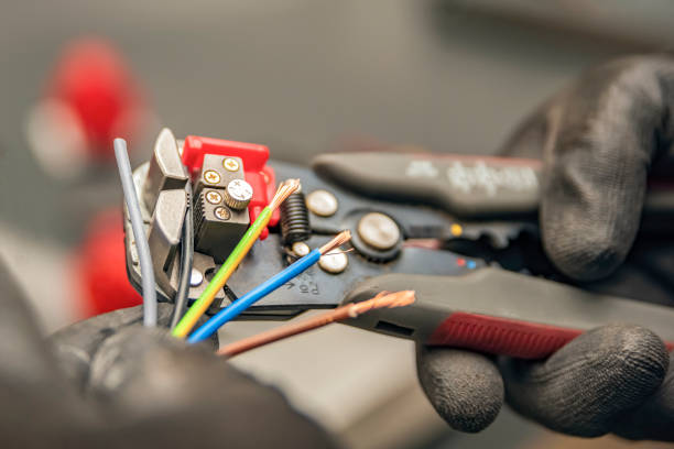 Best Circuit Breaker Repair  in Apple Valley, CA